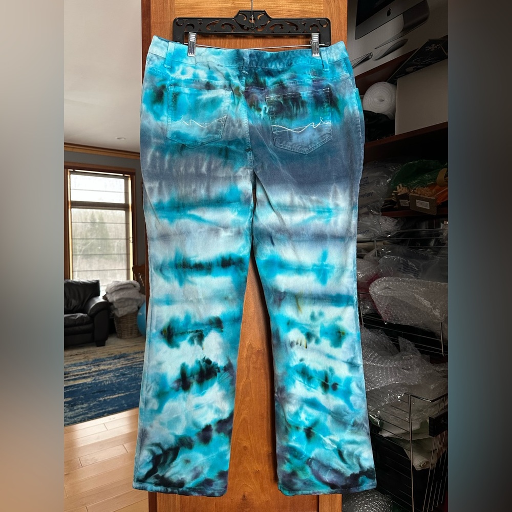 TIE DYE